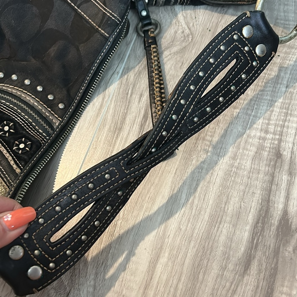 Vintage COACH STUDDED BAG - Picture 4 of 6